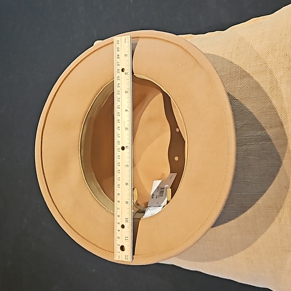 Halogen adjustable fit tan Fedora hat with leopard ribbon - Picture 6 of 11